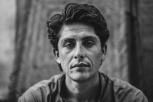 Best Haircuts for Men with Round Faces